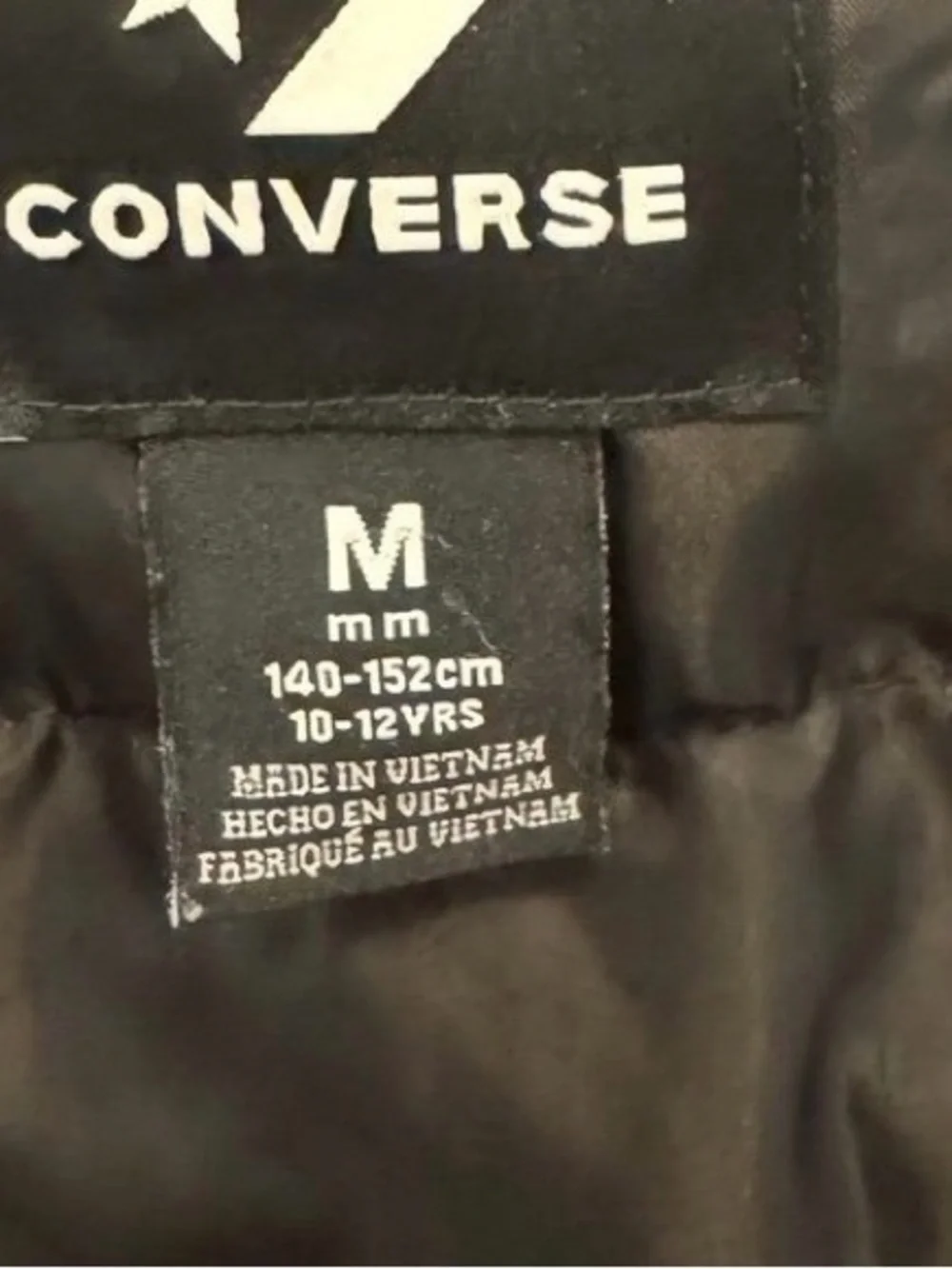 Boys Converse black puffer zip up jacket size Medium 10-12 Like new condition